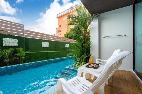 Hotel The Thames Pool Access Resort & Villa