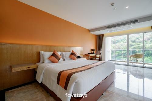 Balihai Bay Pattaya Hotel & Residence