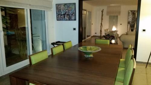 Exceptional Villa Near The Beaches