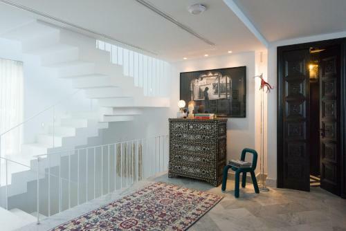 Hostal Maison Dedine