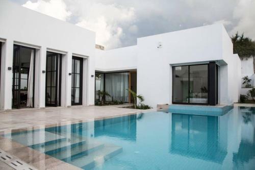 Les Verri�res De Gammarth: Villa Moderne +piscine
