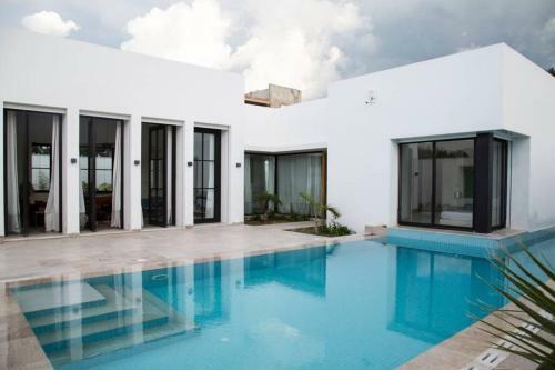 Les Verri�res De Gammarth: Villa Moderne +piscine