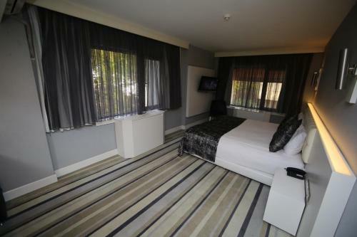 Grand Nora Hotel