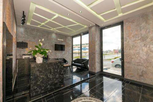 Melanj Airport Hotel