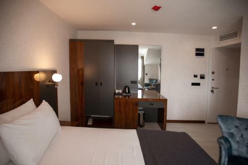Med Airport Hotel