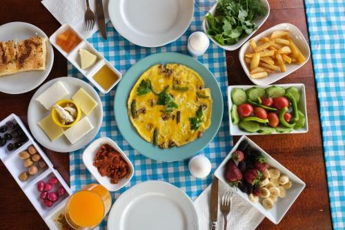�irali Natural L?fe Bungalows Hotel