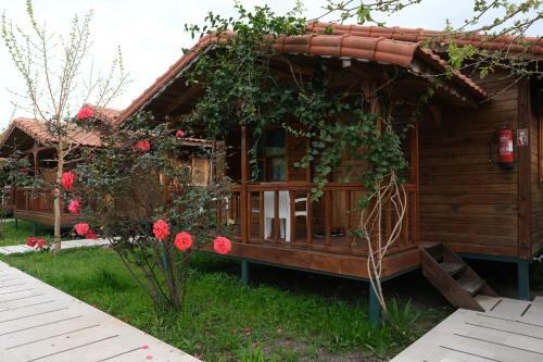 �irali Natural L?fe Bungalows Hotel