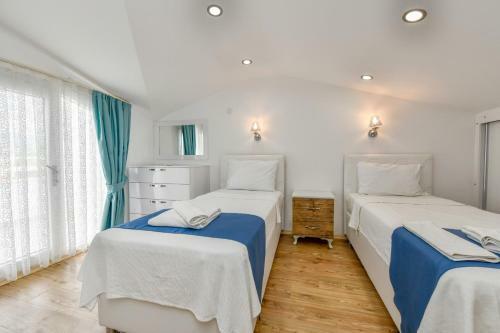 Villa Mozaik - 3 Bedroom Holiday Villa In �al??