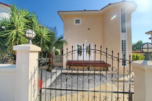 Villa �mit
