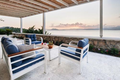 Villa Ada Dreams / Island