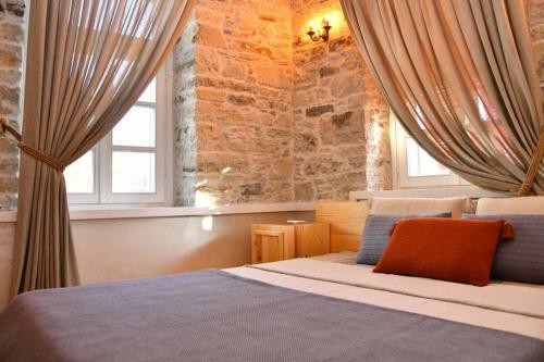 Villa Sak?z Han?m Kona??