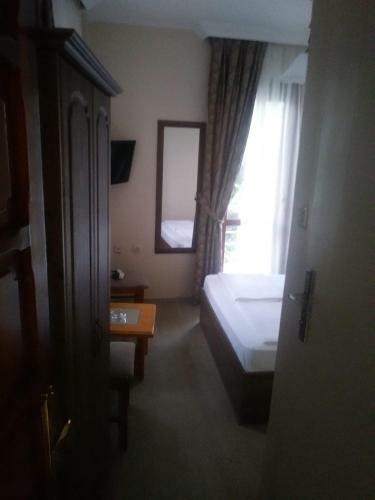 Hotel L?mon Otel Fo�a
