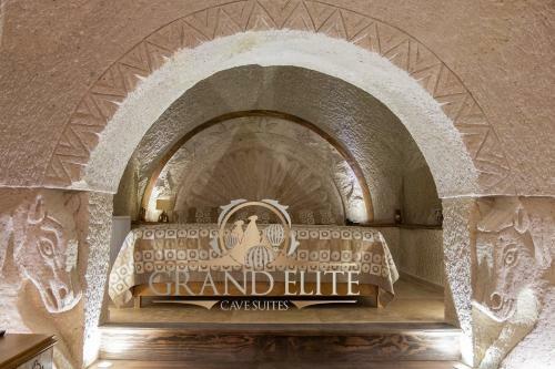 Bed & Breakfast Grand Elite Cave Suites