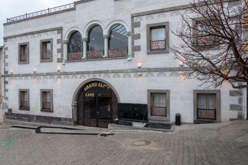 Bed & Breakfast Grand Elite Cave Suites