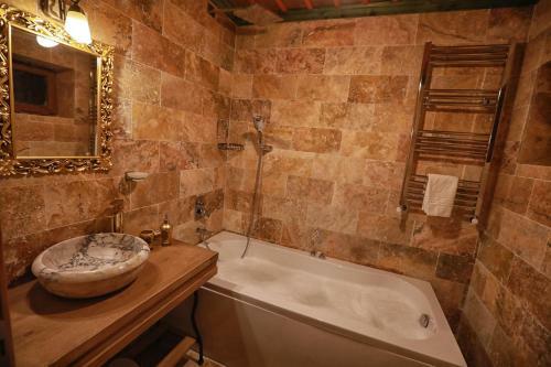 Travel Inn Stone Hotel