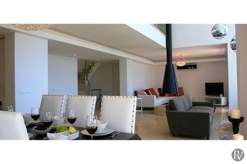 Islamlar Villa Sleeps 8 Pool Air Con Wifi