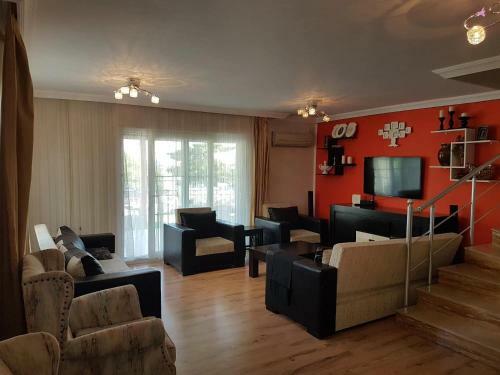 Apartamento Central Duplex With Garden In Cesme
