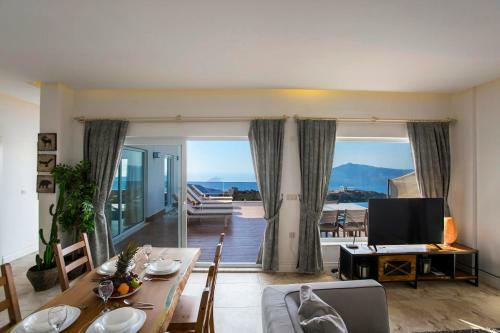 Kalkan Villa Sleeps 6 With Pool And Air Con