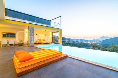 Kalkan Villa Sleeps 2 With Pool Air Con And Wifi
