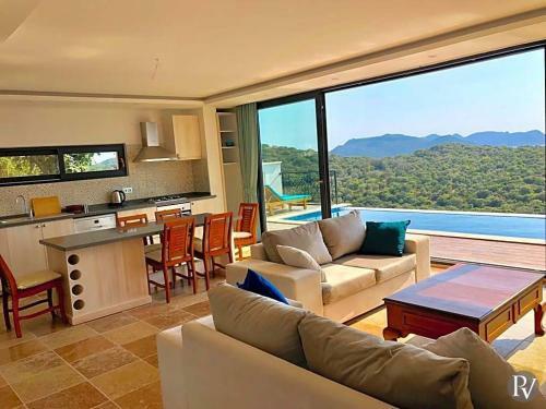 Gebze Villa Sleeps 6 With Pool And Air Con