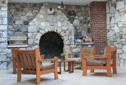 Hotel Monk Island Guesthouse
