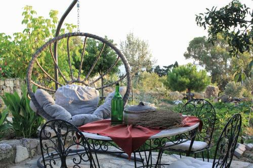 Hotel Monk Island Guesthouse