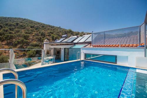 Kalkan Villa Sleeps 4 Pool Air Con Wifi