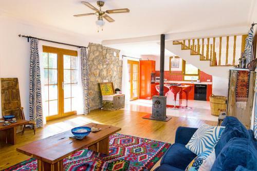 Kinali Villa Sleeps 6 Pool Air Con Wifi