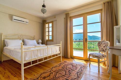 Keciler Villa Sleeps 6 With Pool Air Con And Wifi