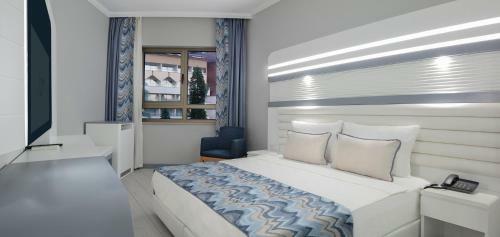 Hotel Blue Marlin Deluxe Spa & Resort