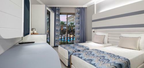 Hotel Blue Marlin Deluxe Spa & Resort