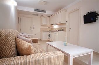Aparthotel Almiriki Hotel