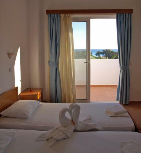 Aparthotel Eristos Beach Hotel