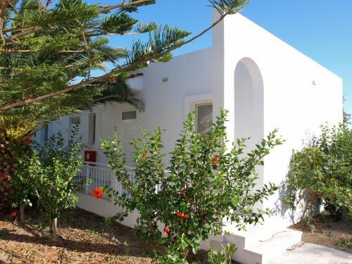 Aparthotel Eristos Beach Hotel