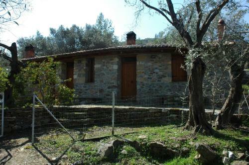 Hostal Gera's Olive Grove (elaionas Tis Geras)