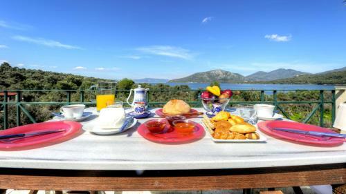Hostal Gera's Olive Grove (elaionas Tis Geras)