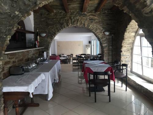 Aiolos Hotel