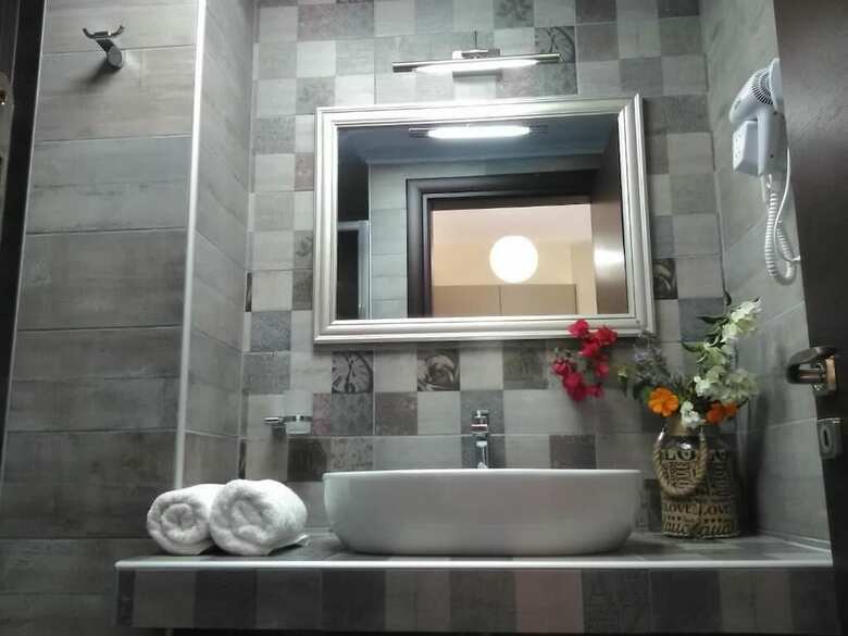 Mikros Gialos Apartments