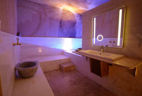 Crassus Cave Hotel