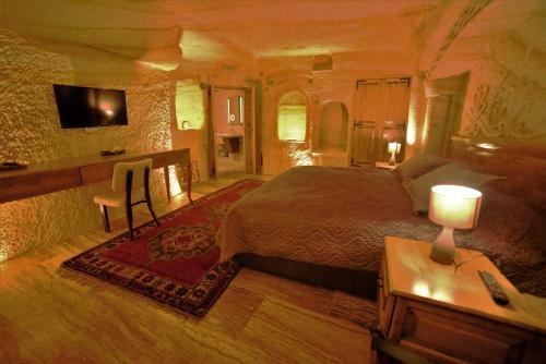 Crassus Cave Hotel