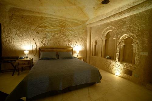 Crassus Cave Hotel