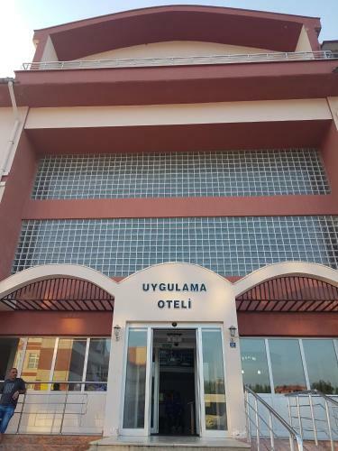 Hotel �nye Uygulama Oteli