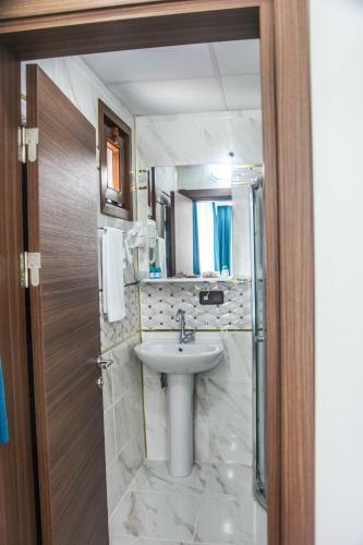 Apartamento Ravza Otel Uzung�l