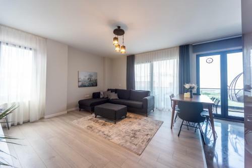 Hotel Green Hills Suites