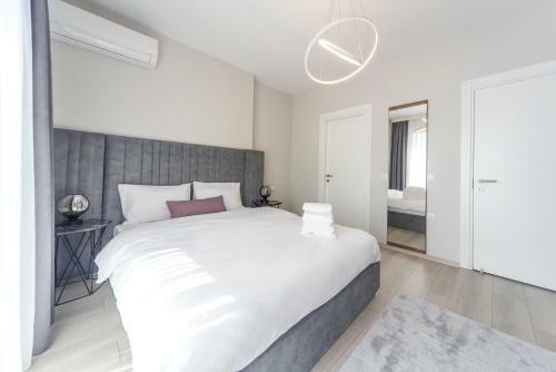 Hotel Green Hills Suites