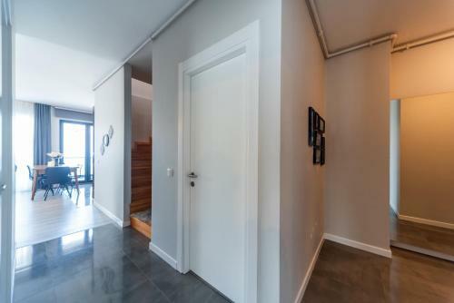 Hotel Green Hills Suites