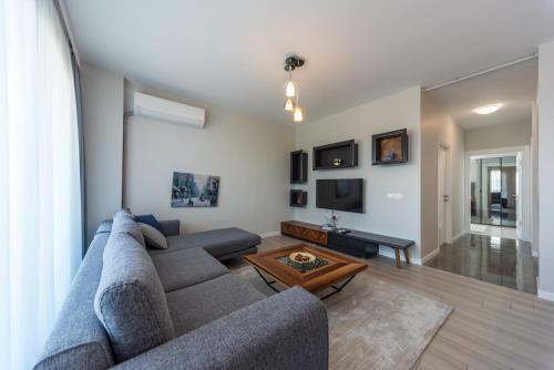 Hotel Green Hills Suites