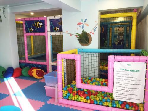 Hotel Green Hills Suites