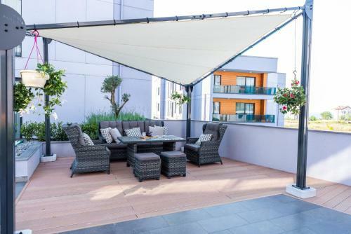 Hotel Green Hills Suites
