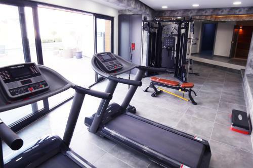 Hotel Green Hills Suites